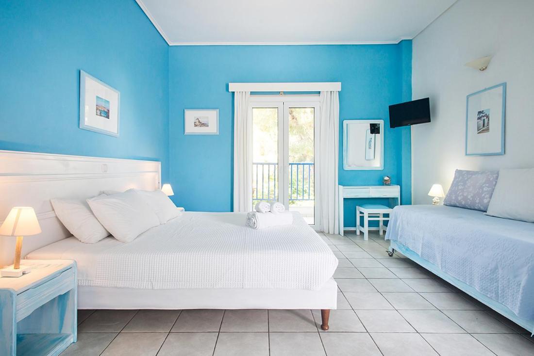 Daphne'S Club Hotel Apartments Xylokastro Bagian luar foto