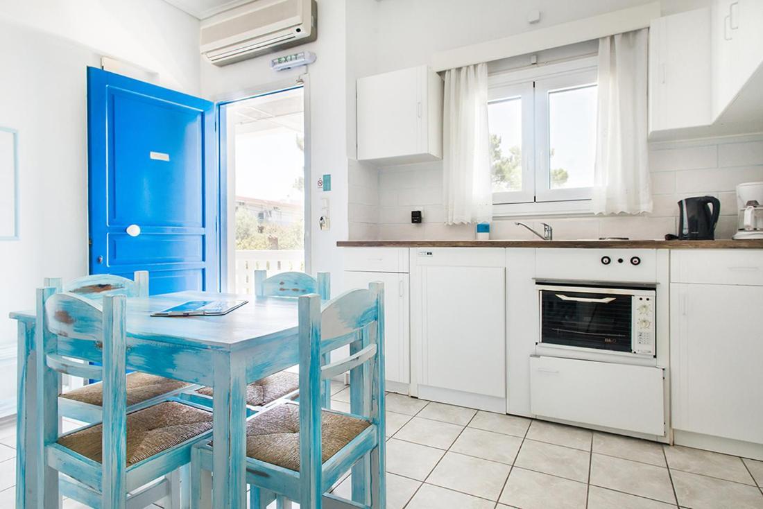 Daphne'S Club Hotel Apartments Xylokastro Bagian luar foto