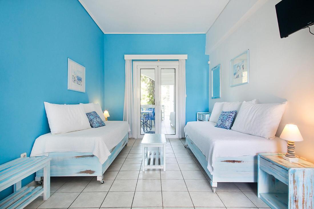 Daphne'S Club Hotel Apartments Xylokastro Bagian luar foto
