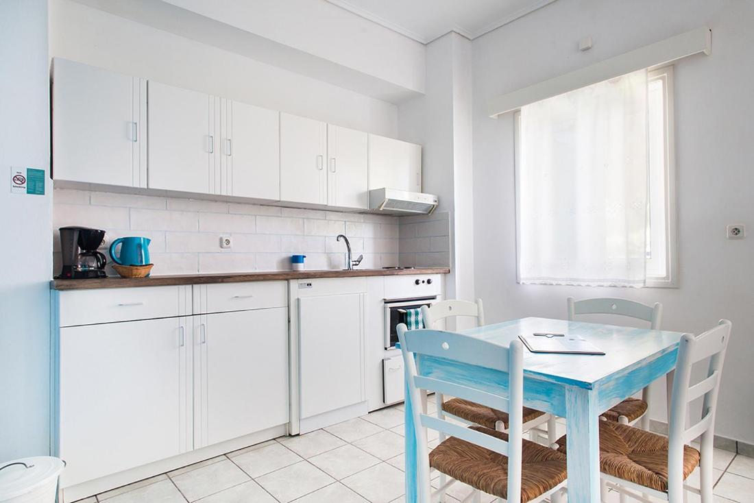 Daphne'S Club Hotel Apartments Xylokastro Bagian luar foto