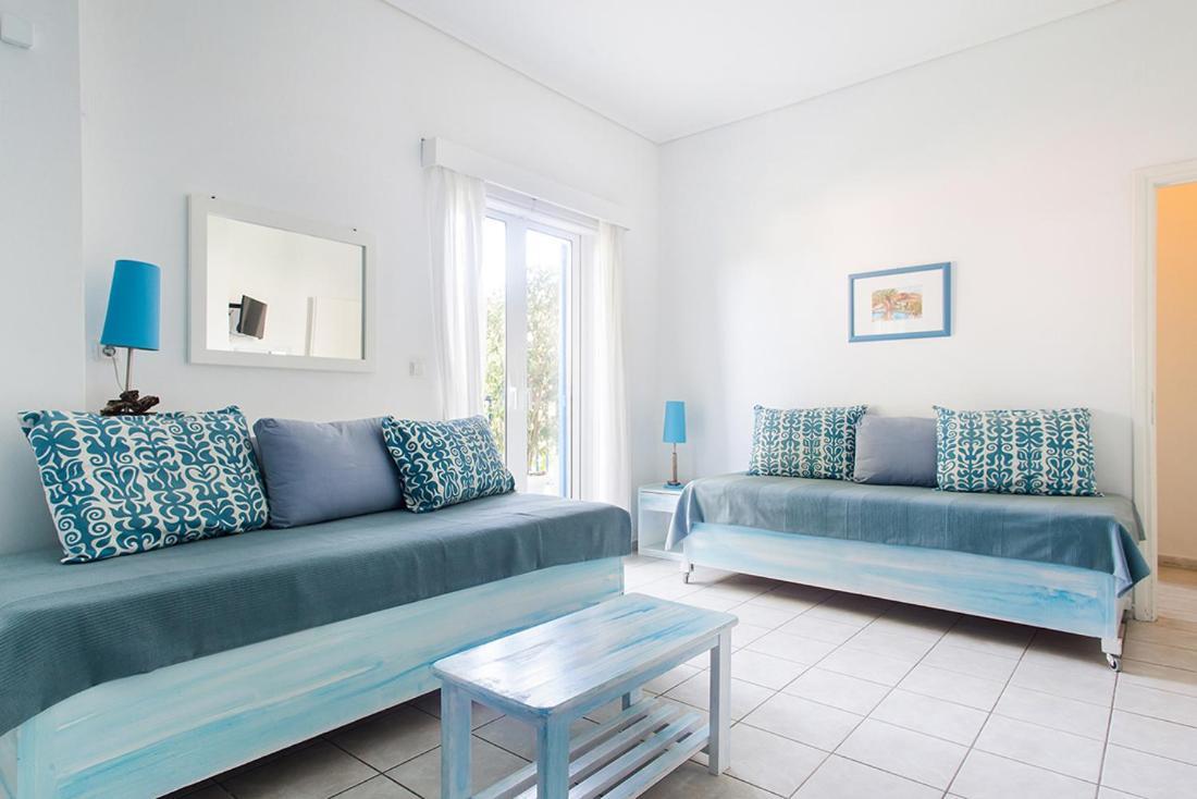 Daphne'S Club Hotel Apartments Xylokastro Bagian luar foto