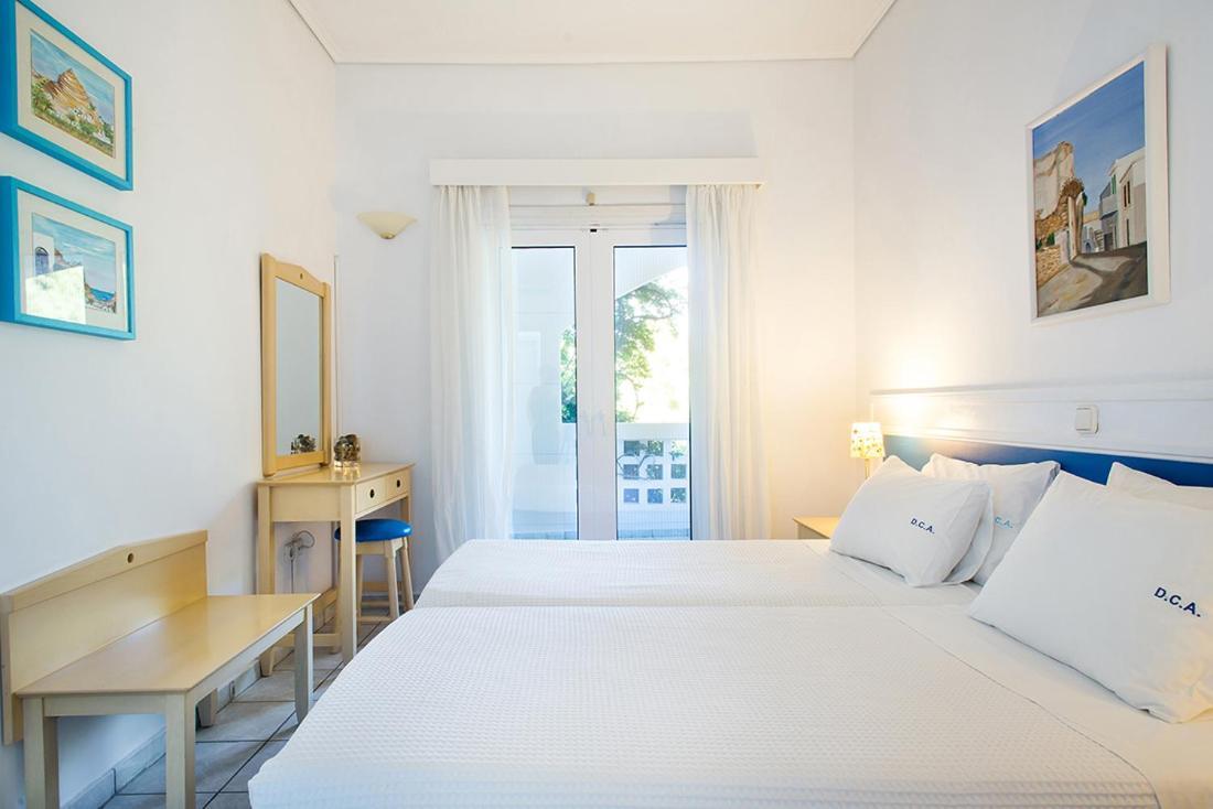 Daphne'S Club Hotel Apartments Xylokastro Bagian luar foto