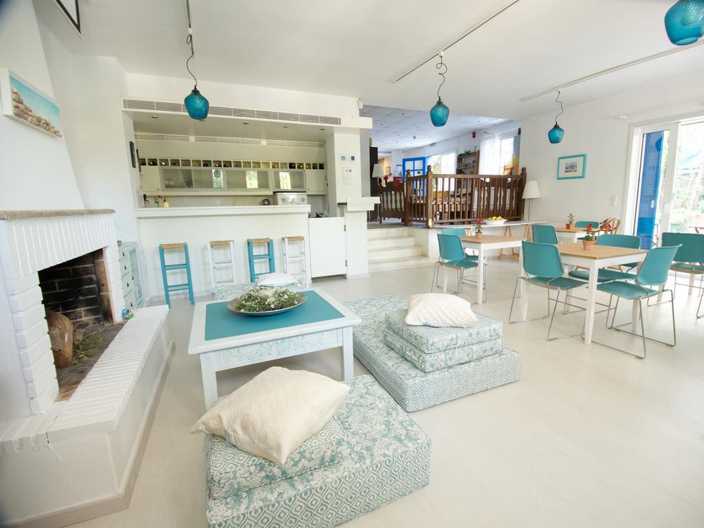 Daphne'S Club Hotel Apartments Xylokastro Bagian luar foto